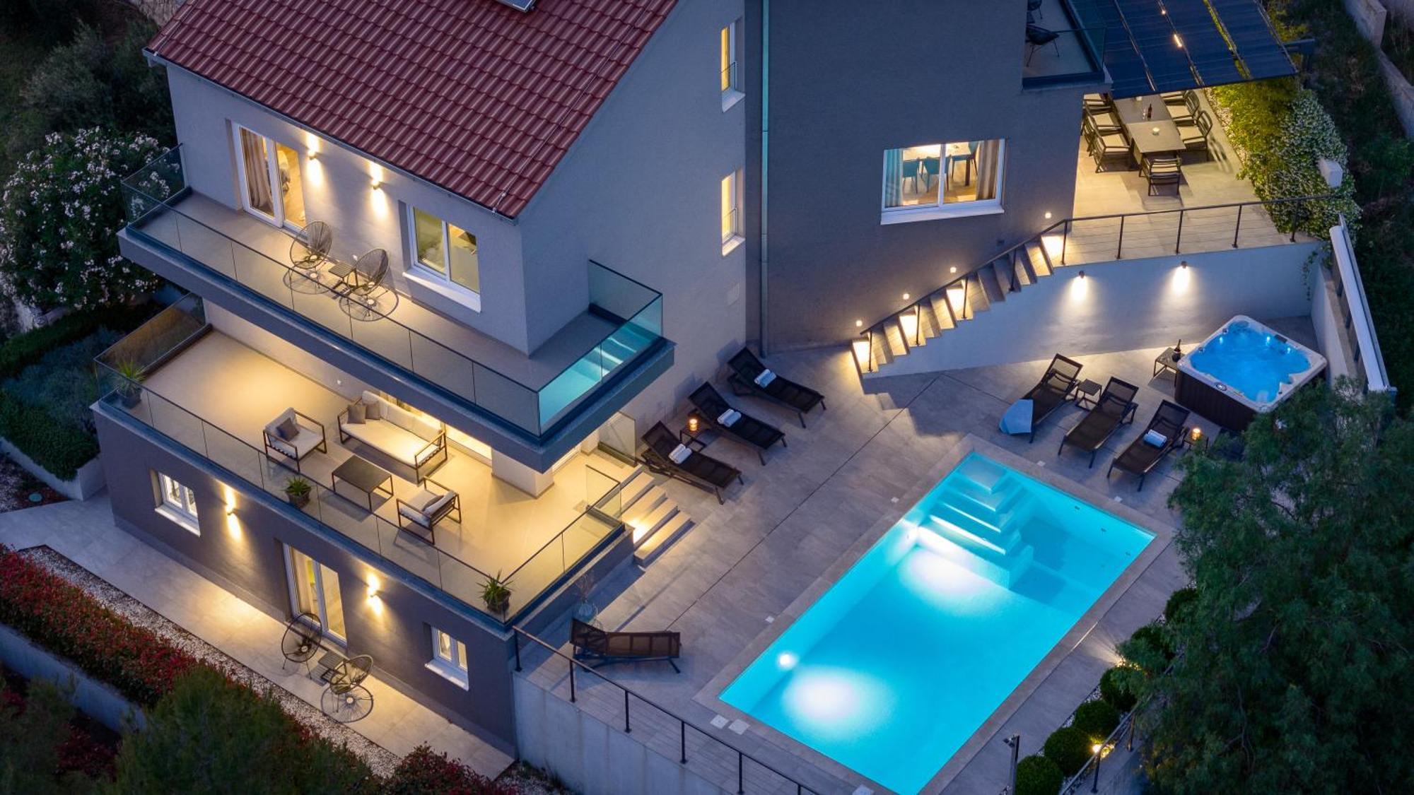 Villa Iponi Mimice Buitenkant foto